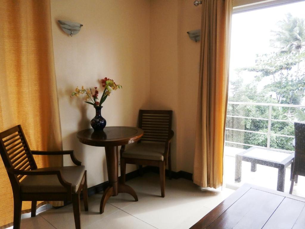Beachcomber Resort Balabag  Екстер'єр фото